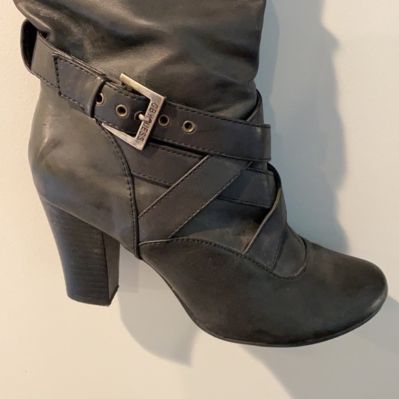 Guess knee high boots 👢 - Picture 2 of 8